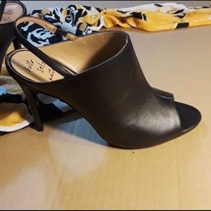 2 for $20 Sale include a 😍 & your name in the comments if you want a bundle.